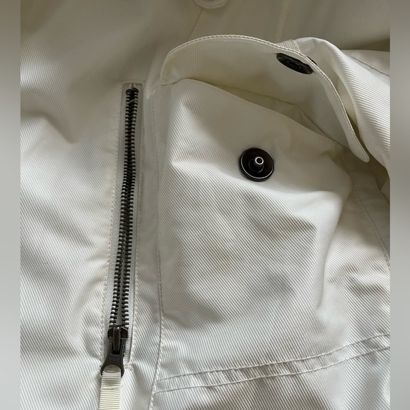 Burton | Medium | White | Snowboard Jacket - Picture 4 of 12